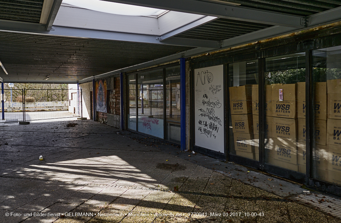 01.03.2017 - die Abrissbaustelle Quiddezentrum in Neuperlach